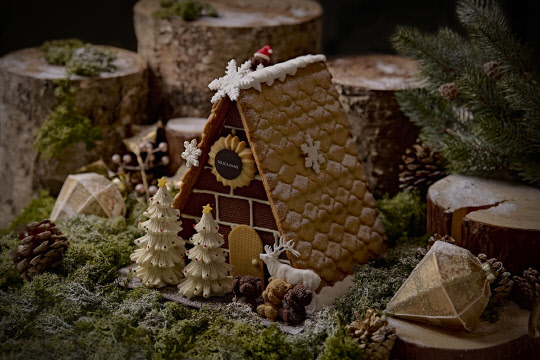 롯데호텔 서울의 '베어 쇼콜라 하우스 케이크' 홍보 이미지. <롯데호텔 제공>